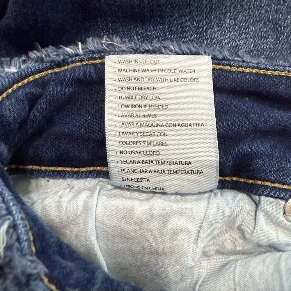 KanCan High Rise Distressed Blue Jeans size 2X - Picture 4 of 11